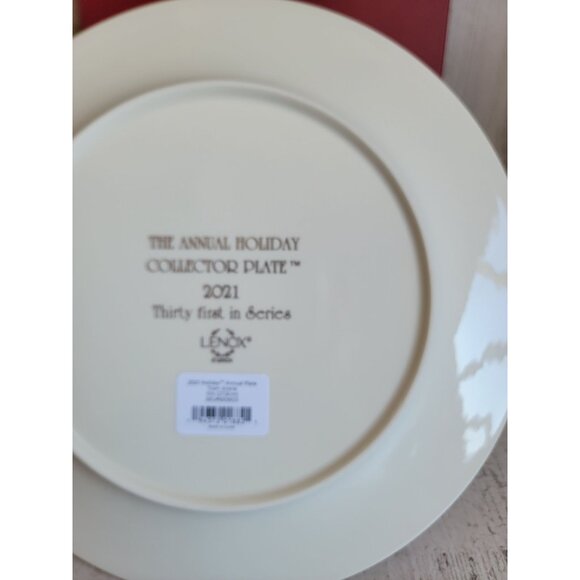 Lenox NEW holiday train scene annual plate Xmas kitchen decor - Picture 5 of 6